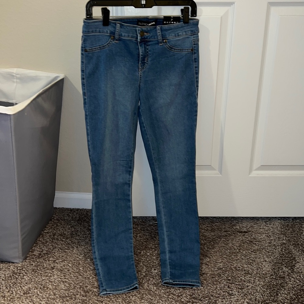 Fashion, nova skinny, jeans, size 7 brand new with tags, never worn!